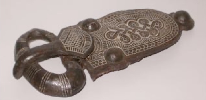 merovingische gesp grafvondst stein
